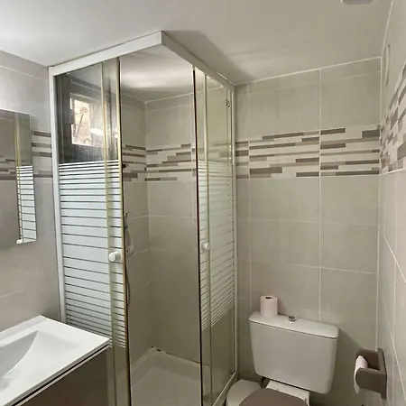 Appartement T1 Avec Climatisation, Vue Atang - Fr-1-553-342 *